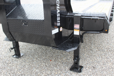 New 2025 Moritz FDGH Hydraulic Tail 30' GOOSENECK Deckover Flatbed Trailer- 25900# GVW
