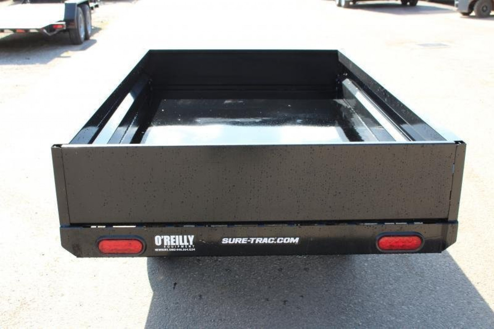 New 2025 SURE-TRAC 4.5' X 8' Deckover Utility Hydraulic Dump Trailer - 2990# GVW