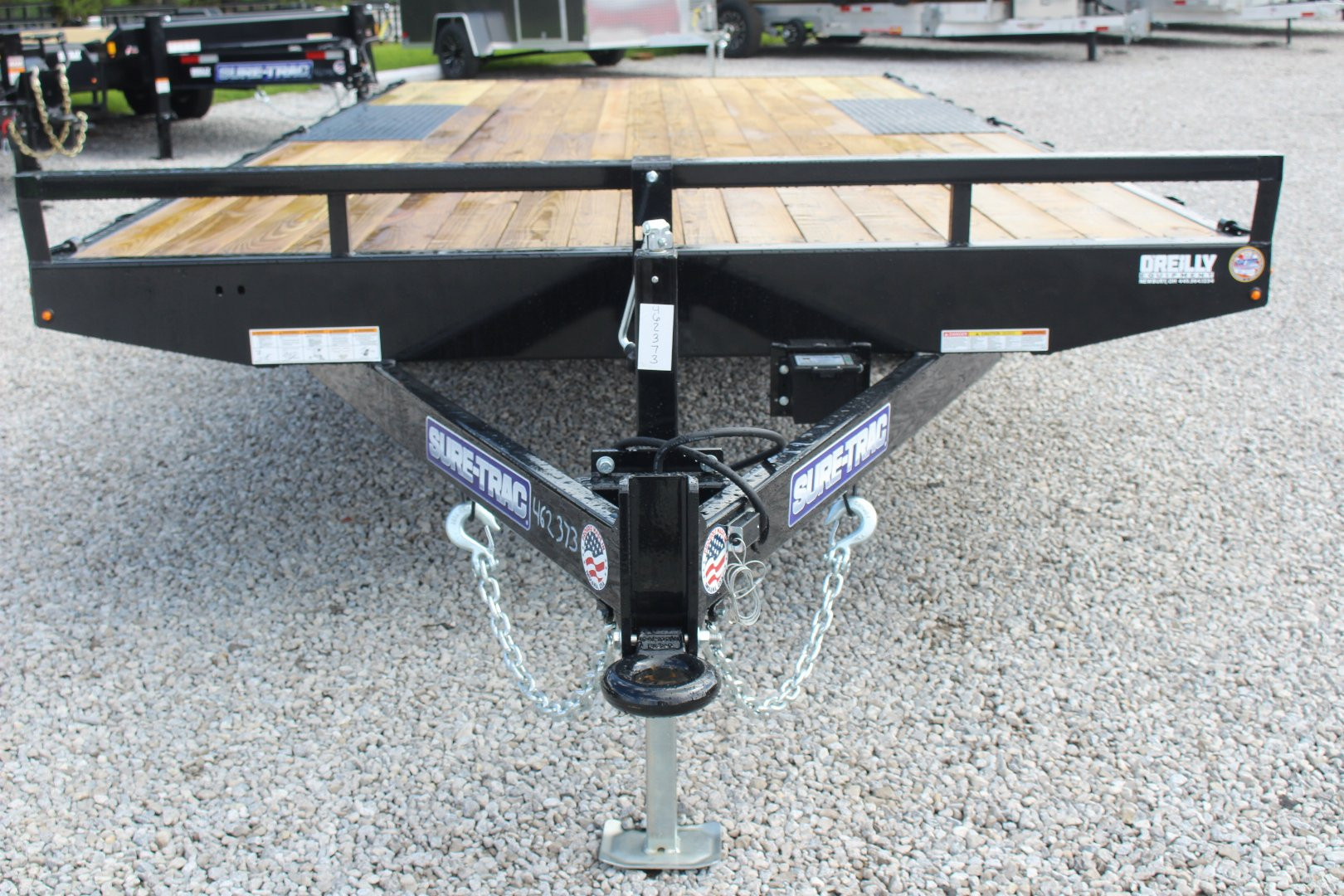 New 2025 Sure-Trac 8.5' x 18' Low Profile Deckover Flatbed Trailer With Steel Ramps - 9900# GVW