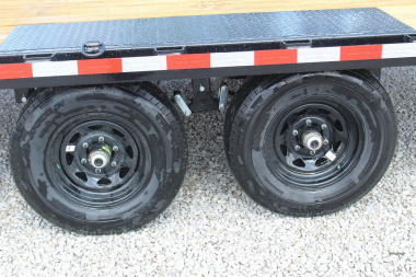 New 2025 Sure-Trac 8.5' x 18' Low Profile Deckover Flatbed Trailer With Steel Ramps - 9900# GVW