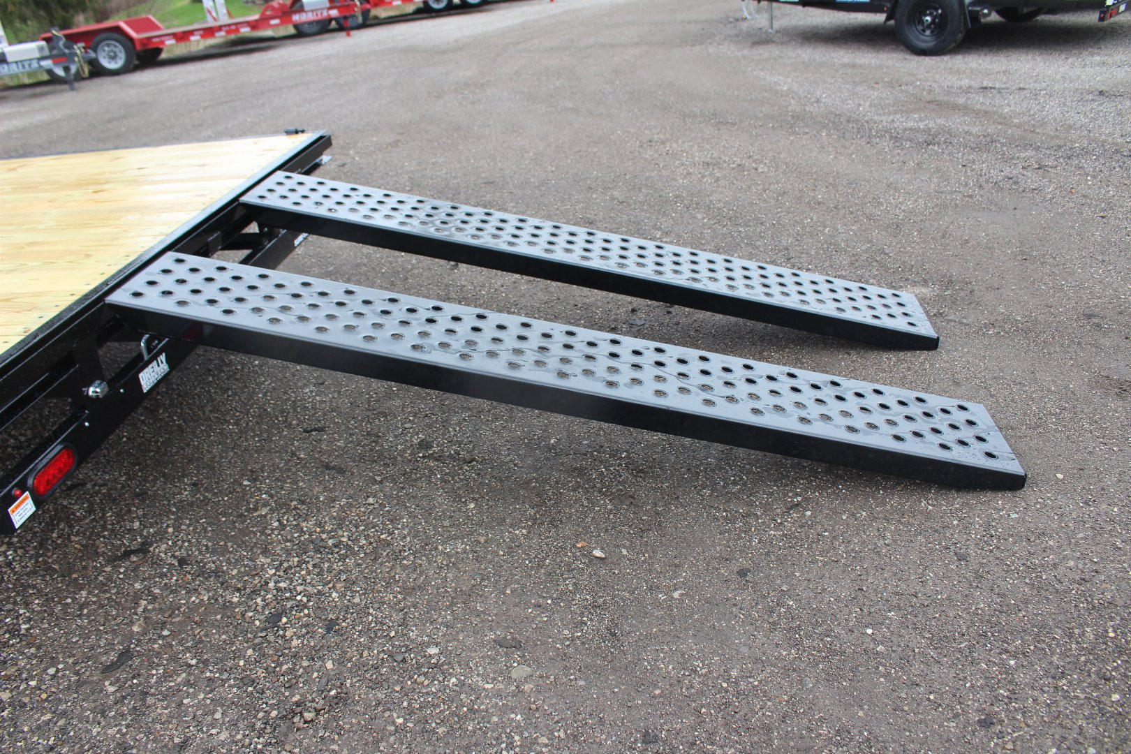 New 2025 Sure-Trac 8.5' x 20' Low Profile Deckover Flatbed Trailer With Steel Ramps - 9900# GVW
