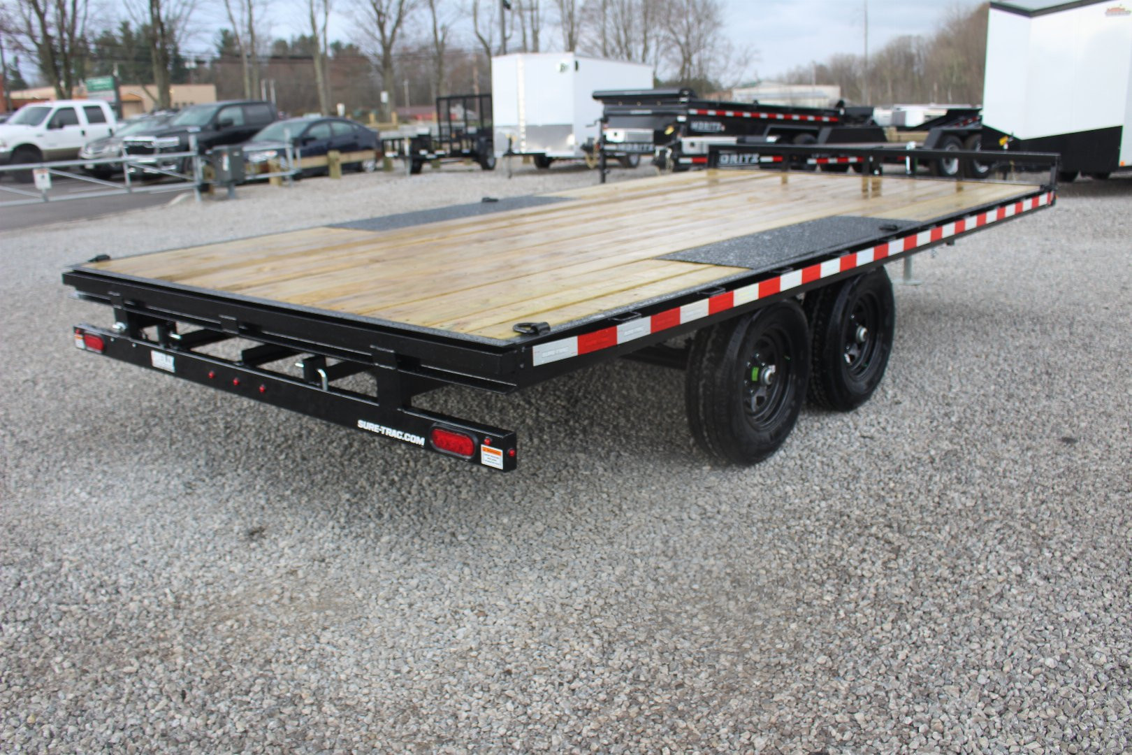 New 2025 Sure-Trac 8.5' x 16' Low Profile Deckover Flatbed Trailer With Steel Ramps - 9900# GVW