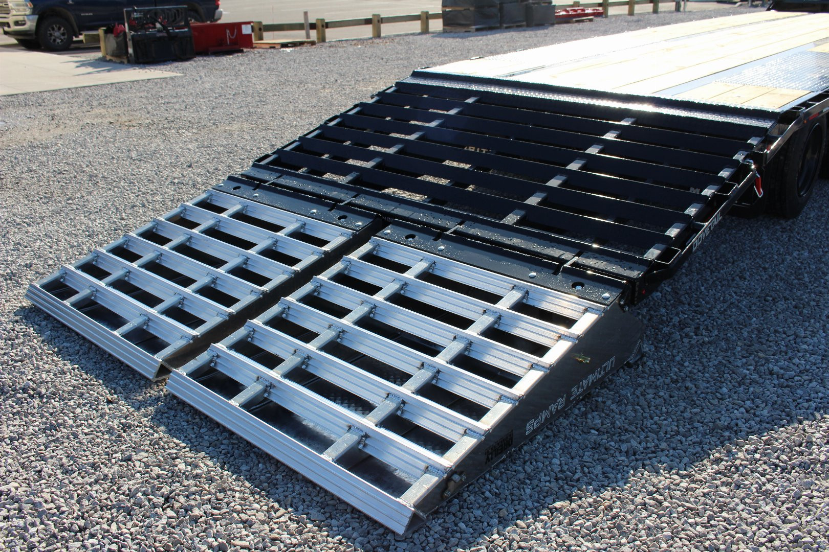 New 2025 Moritz FDGH DT 25' + 5' GOOSENECK Deckover Flatbed Trailer- Full Width Aluminum Ramps- 25900# GVW