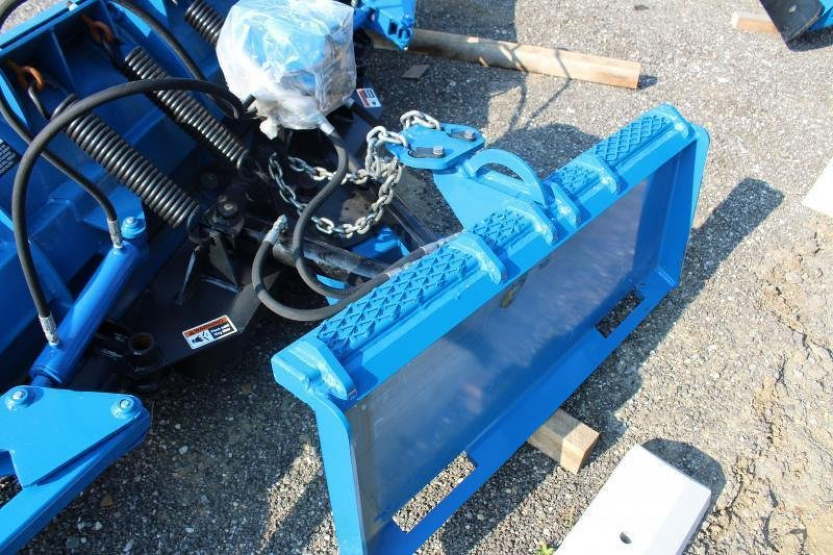 New 2022 DANIELS 16.5' VERSATACH 3 in 1 PLOW - Skid Steer Mount - VT16