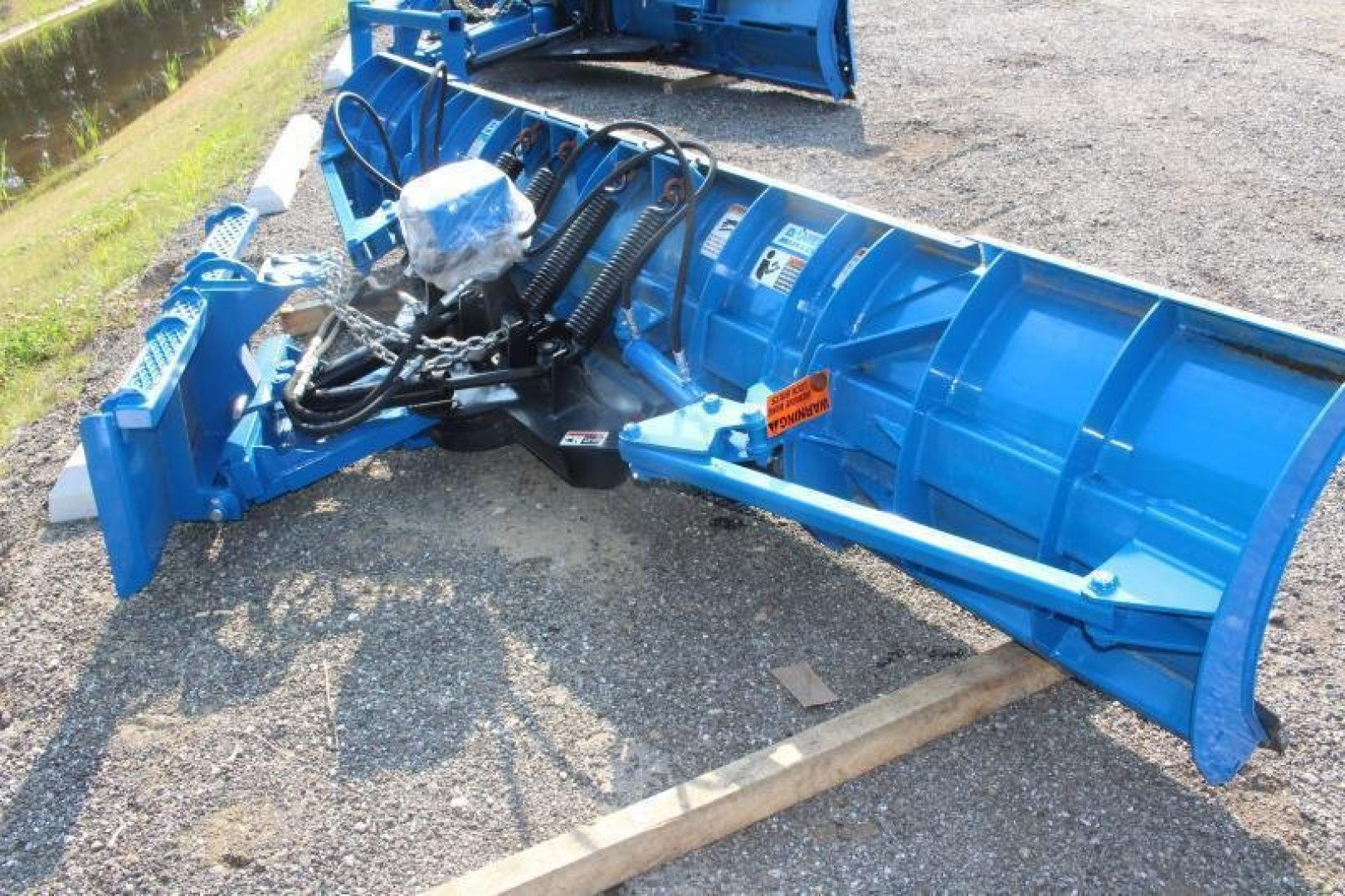 New 2022 DANIELS 16.5' VERSATACH 3 in 1 PLOW - Skid Steer Mount - VT16