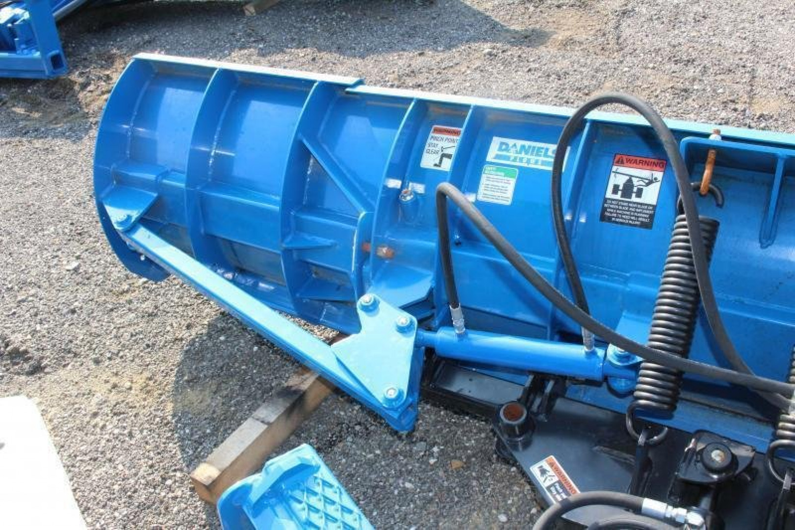 New 2022 DANIELS 16.5' VERSATACH 3 in 1 PLOW - Skid Steer Mount - VT16