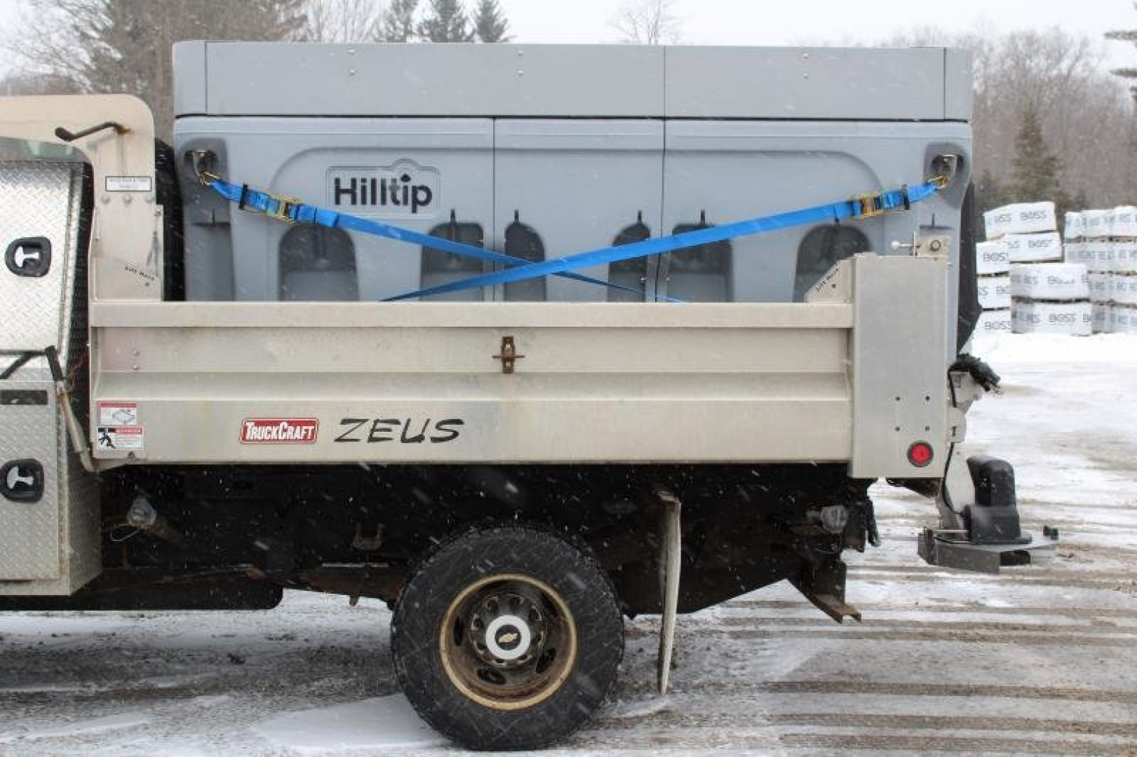 New 2024 HILLTIP 4.2YD COMBI BRINE AND SALT SPREADER - H28614