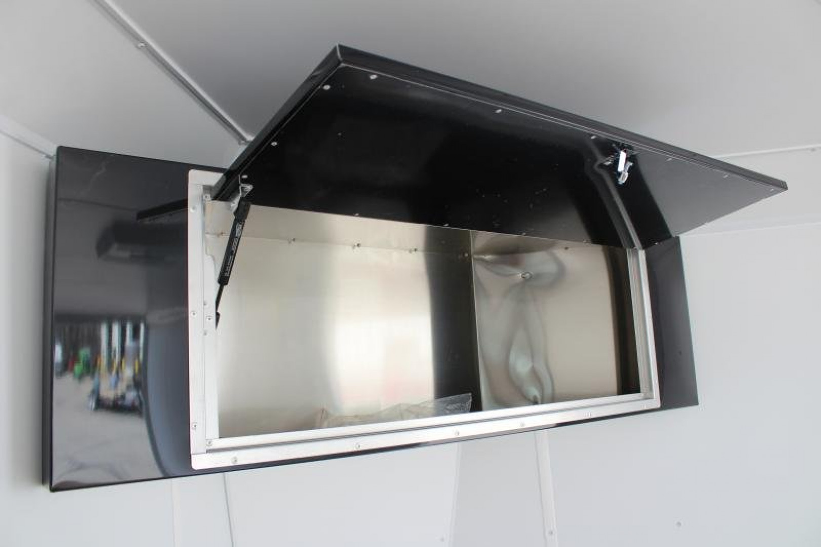 New 2024 NEO Trailers NAUX 8.5' x 18' Aluminum UTV Hauler X Enclosed Trailer - Ramp Door - 7' Interior Height - 7000# GVW