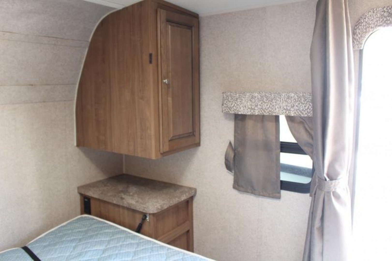 Used 2017 Rockwood MINI LITE 1905 Travel Trailer