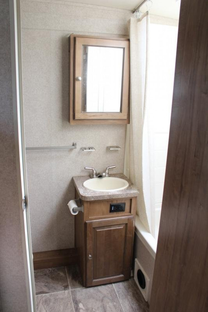 Used 2017 Rockwood MINI LITE 1905 Travel Trailer