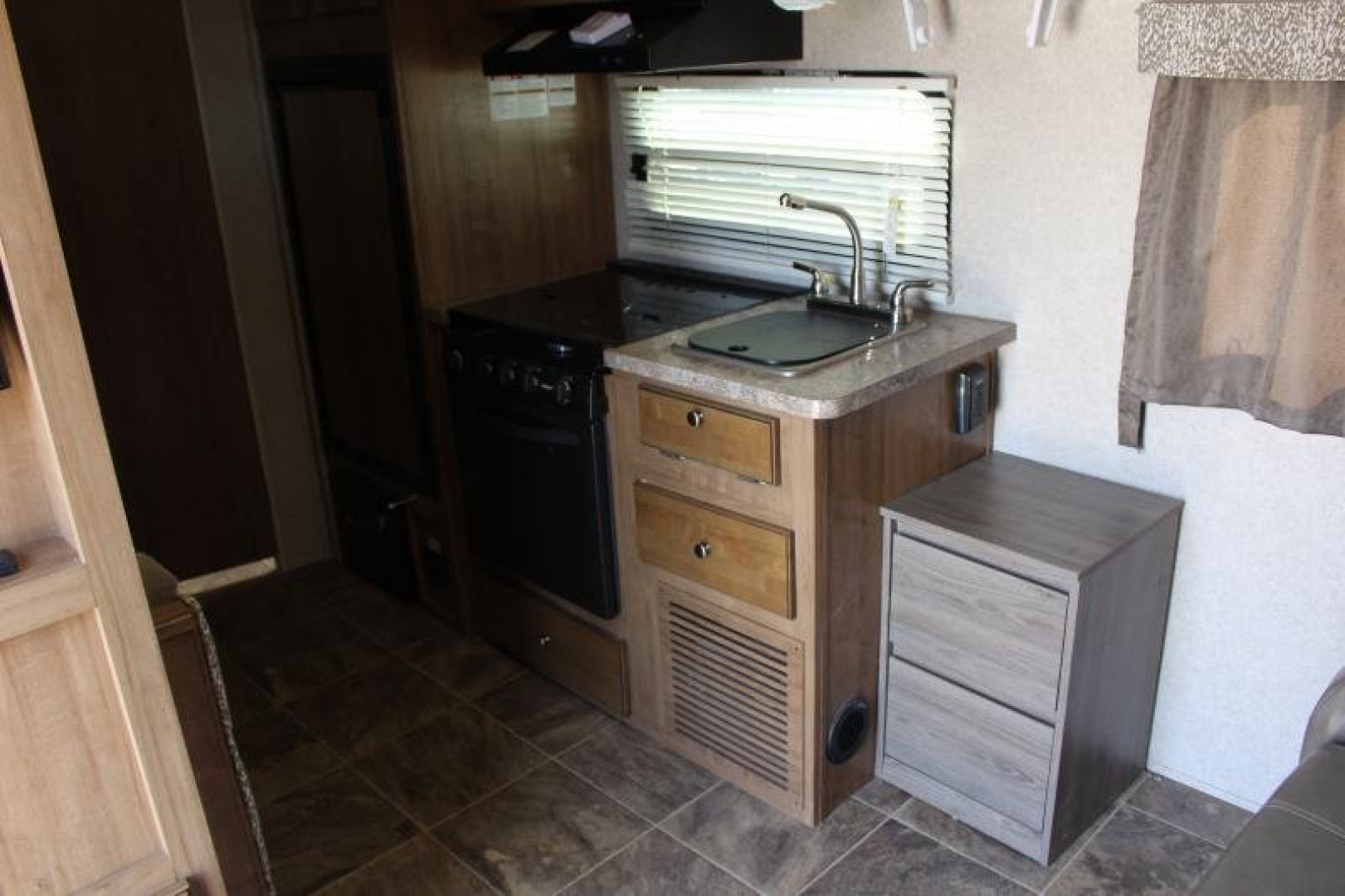 Used 2017 Rockwood MINI LITE 1905 Travel Trailer