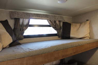 Used 2017 Rockwood MINI LITE 1905 Travel Trailer