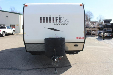 Used 2017 Rockwood MINI LITE 1905 Travel Trailer