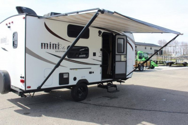 Used 2017 Rockwood MINI LITE 1905 Travel Trailer