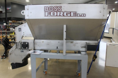 New 2023 BOSS 1.0 Cubic Yard Forge Salt Spreader - Pintle Chain