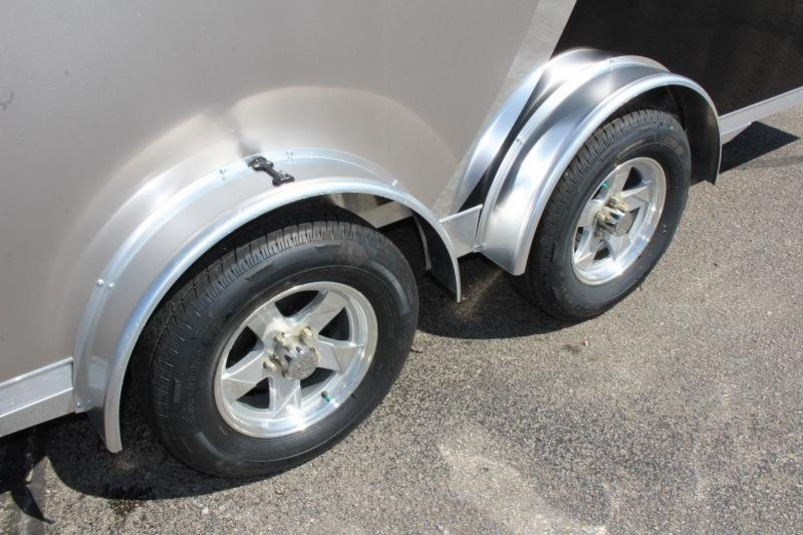 New 2022 NEO NASX 7.5' x 25' Aluminum All Sport X Enclosed Trailer - Ramp Door - Front Ramp - 7.5' Interior - Dual Fuel Doors - 7000# GVW