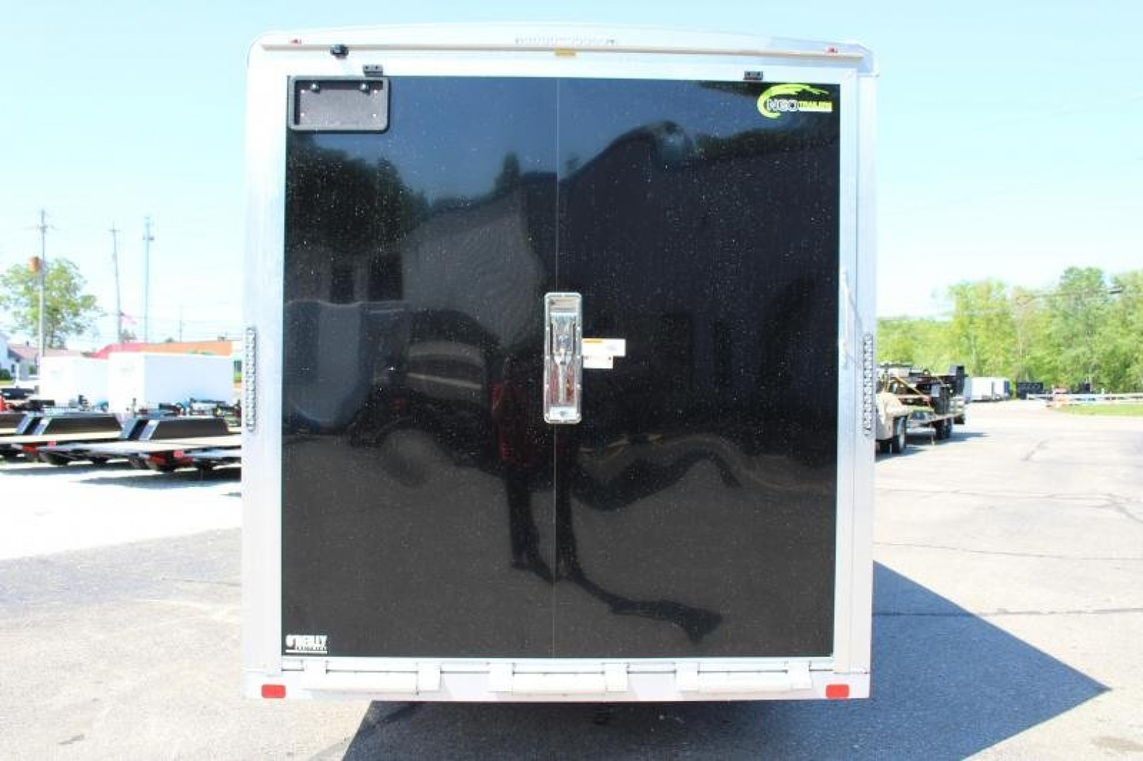 New 2022 NEO NASX 7.5' x 25' Aluminum All Sport X Enclosed Trailer - Ramp Door - Front Ramp - 7.5' Interior - Dual Fuel Doors - 7000# GVW