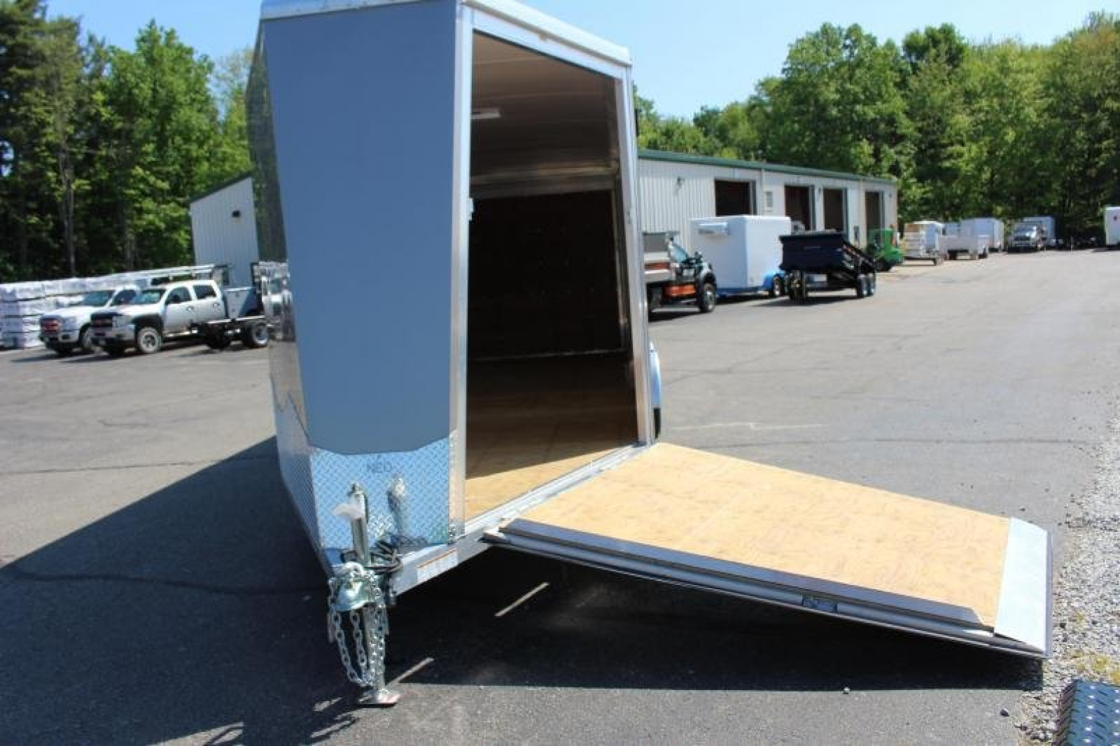New 2022 NEO NASX 7.5' x 25' Aluminum All Sport X Enclosed Trailer - Ramp Door - Front Ramp - 7.5' Interior - Dual Fuel Doors - 7000# GVW