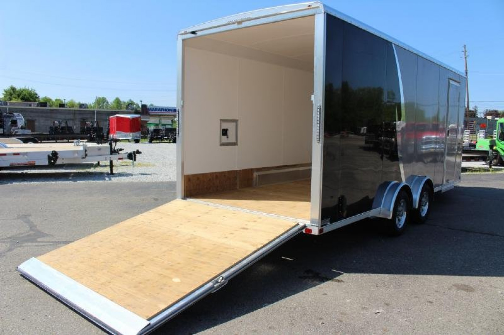 New 2022 NEO NASX 7.5' x 25' Aluminum All Sport X Enclosed Trailer - Ramp Door - Front Ramp - 7.5' Interior - Dual Fuel Doors - 7000# GVW