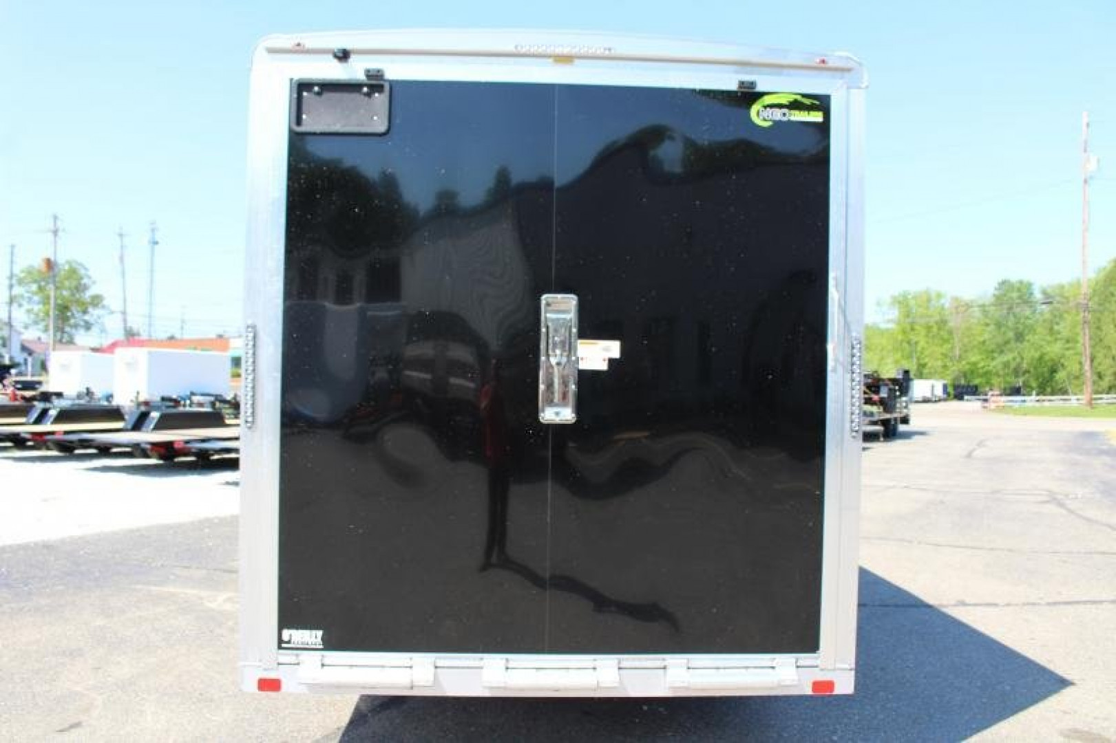 New 2022 NEO NASX 7.5' x 25' Aluminum All Sport X Enclosed Trailer - Ramp Door - Front Ramp - 7.5' Interior - Dual Fuel Doors - 7000# GVW