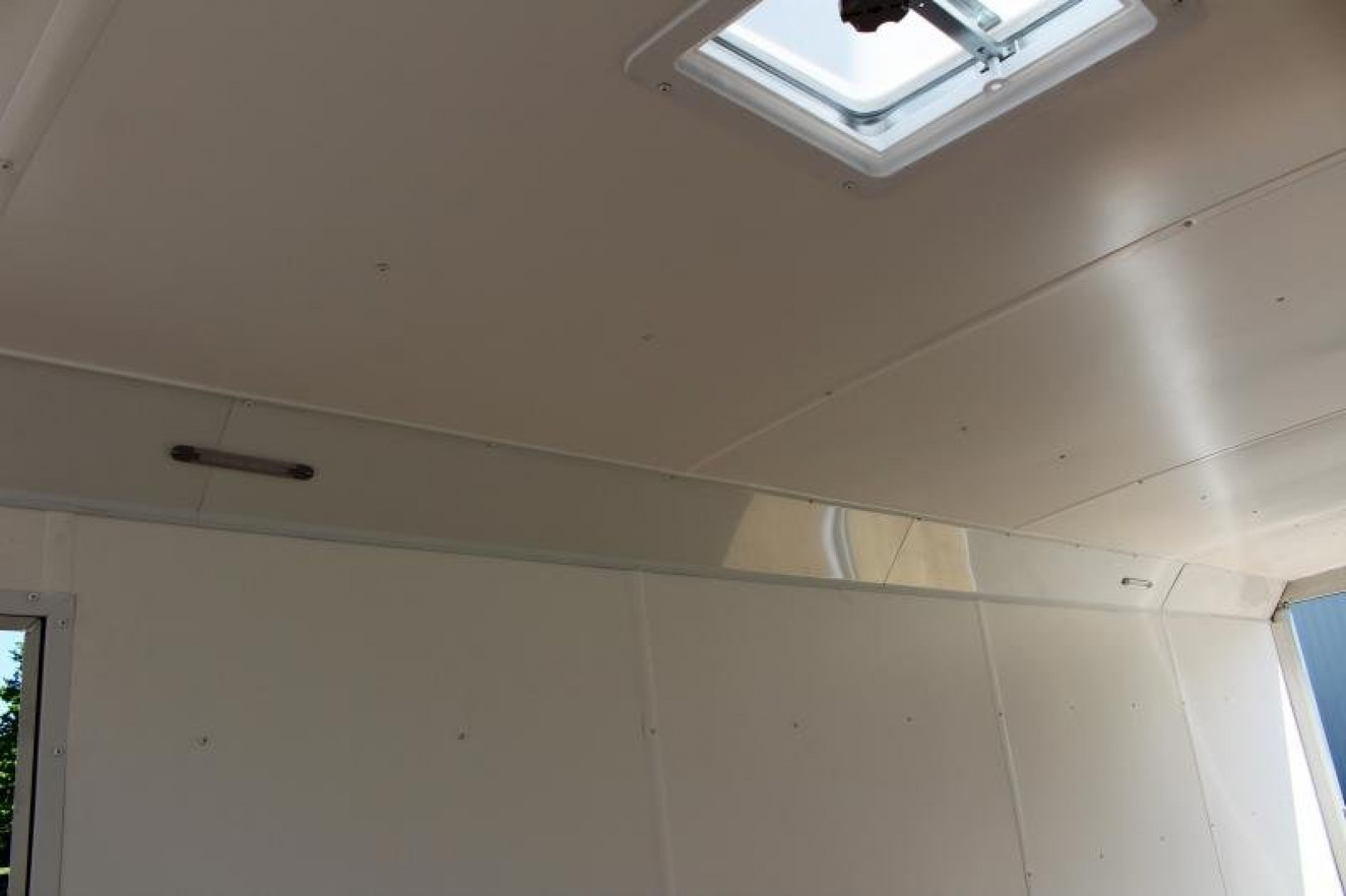 New 2022 NEO NASX 7.5' x 25' Aluminum All Sport X Enclosed Trailer - Ramp Door - Front Ramp - 7.5' Interior - Dual Fuel Doors - 7000# GVW