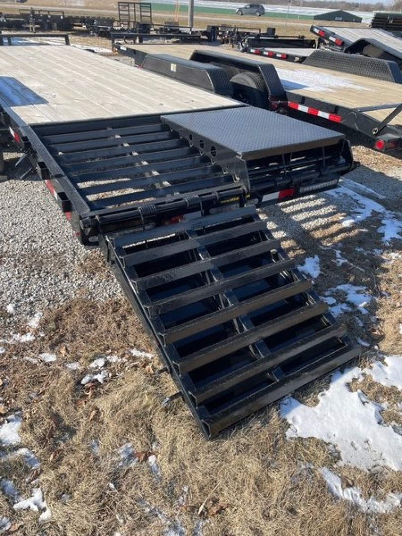 New 2023 H&H 82x18+4 Super Deluxe Ramp Equipment Trailer
