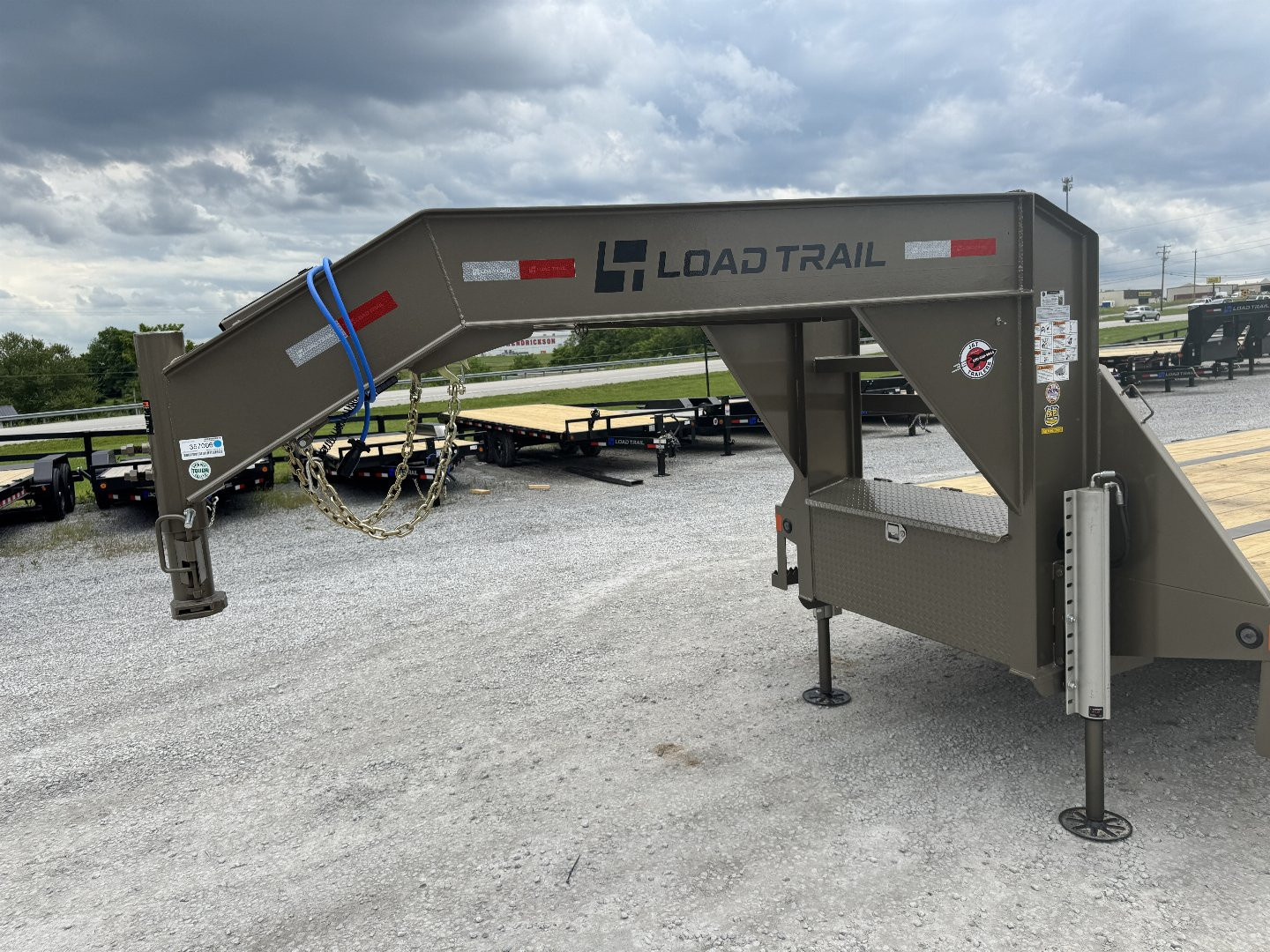 New 2026 Load Trail 32' Hydraulic Dovetail Gooseneck Equipment Trailer