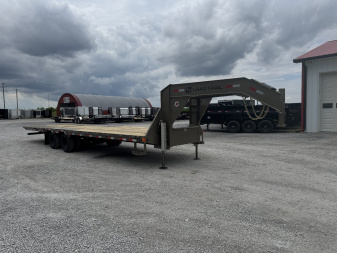 New 2025 Load Trail 32' Hydraulic Dovetail Gooseneck Equipment Trailer