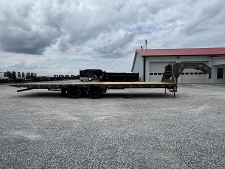 New 2026 Load Trail 32' Hydraulic Dovetail Gooseneck Equipment Trailer