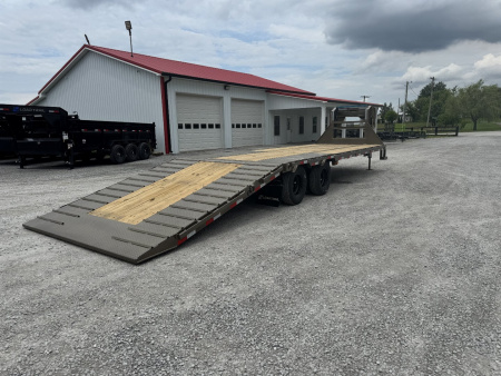 New 2026 Load Trail 32' Hydraulic Dovetail Gooseneck Equipment Trailer