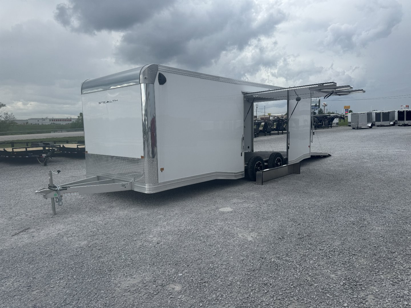 New 2025 ALCOM-Stealth 8.5'x24' Aluminum Enclosed Trailer