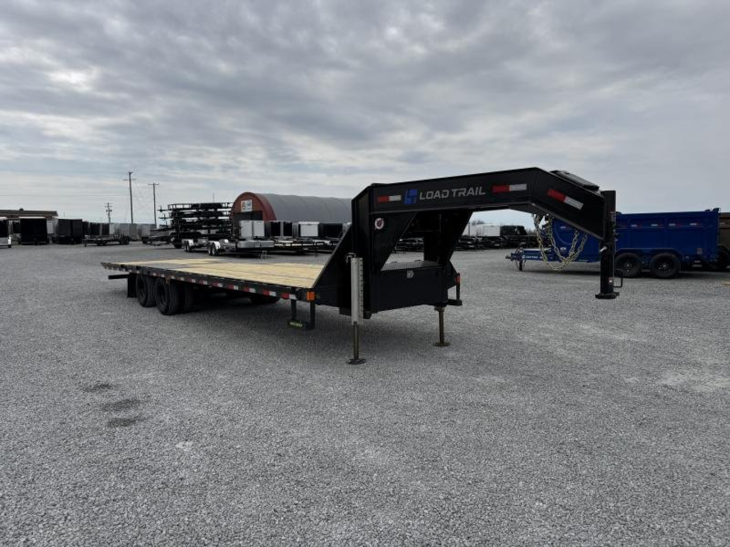 New 2025 Load Trail 32' Hydraulic Dovetail Gooseneck Equipment Trailer