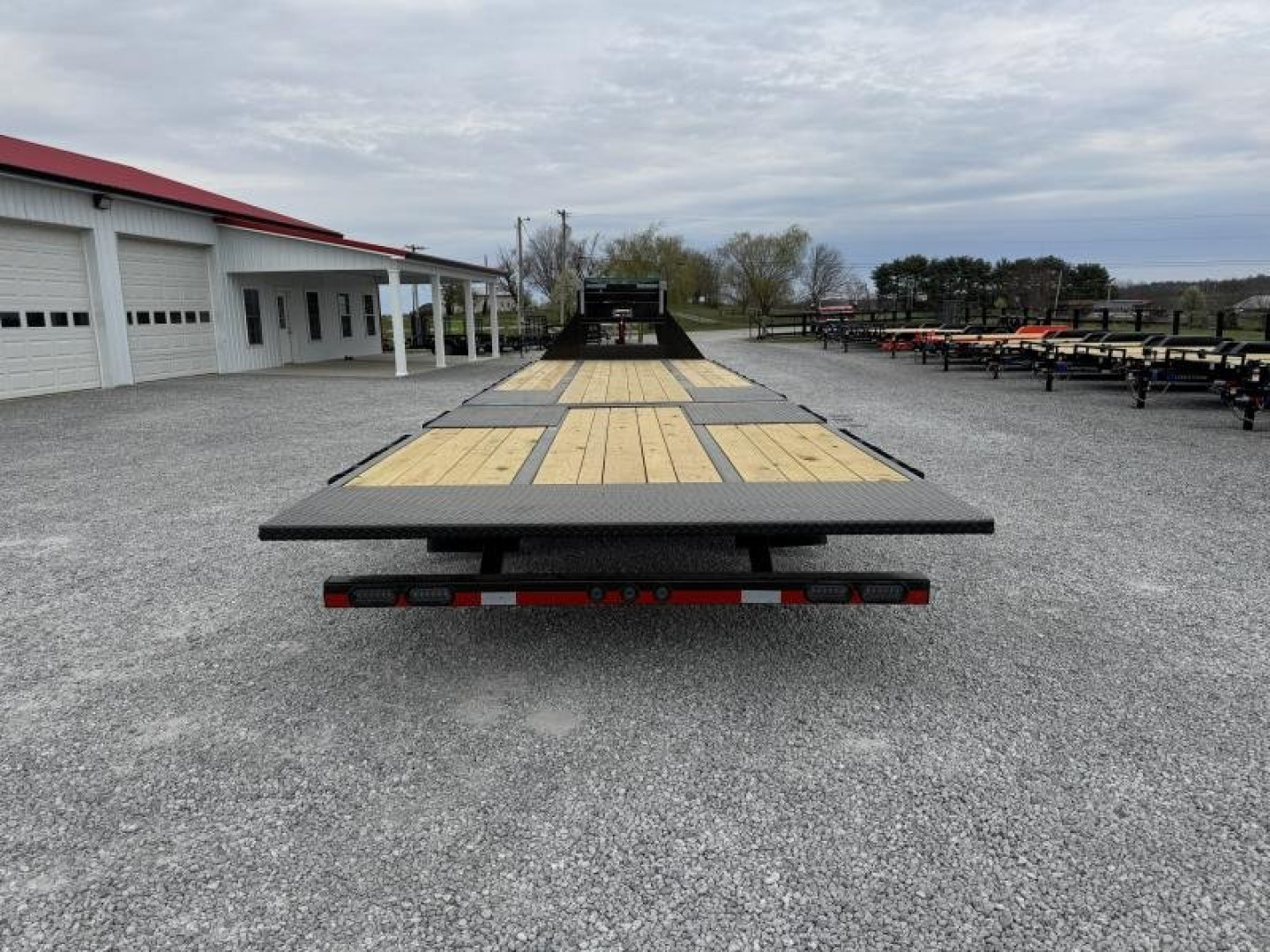 New 2025 Load Trail 32' Hydraulic Dovetail Gooseneck Equipment Trailer