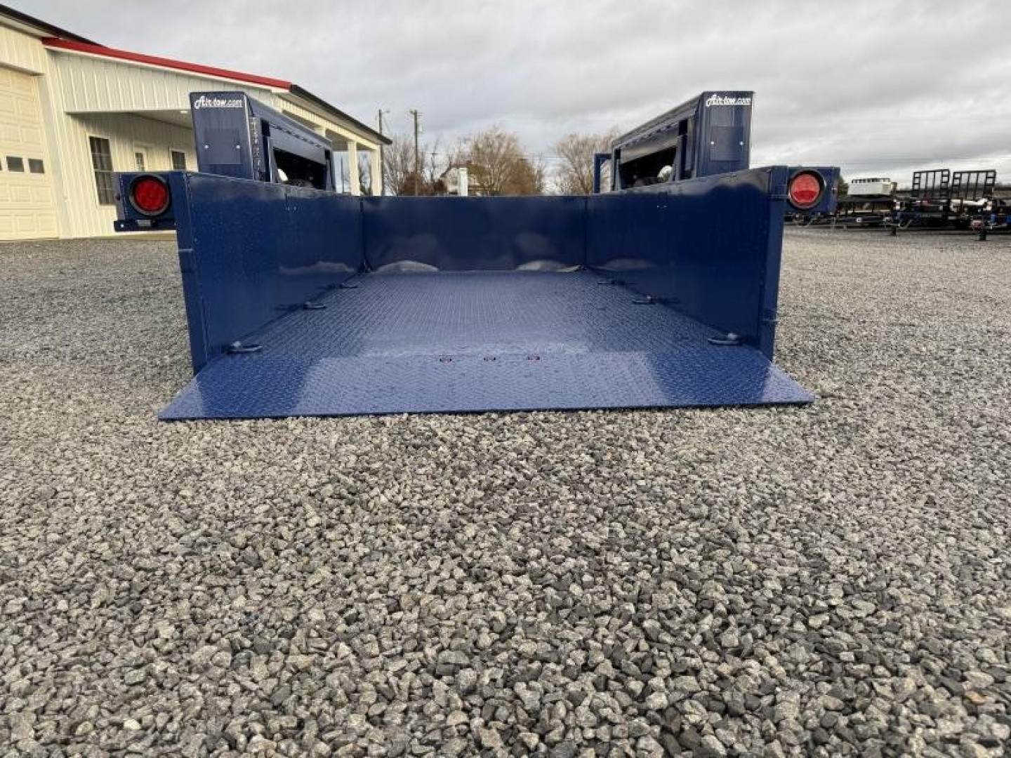 New 2025 Air Tow UT14-12 Hydraulic Drop Deck Trailer