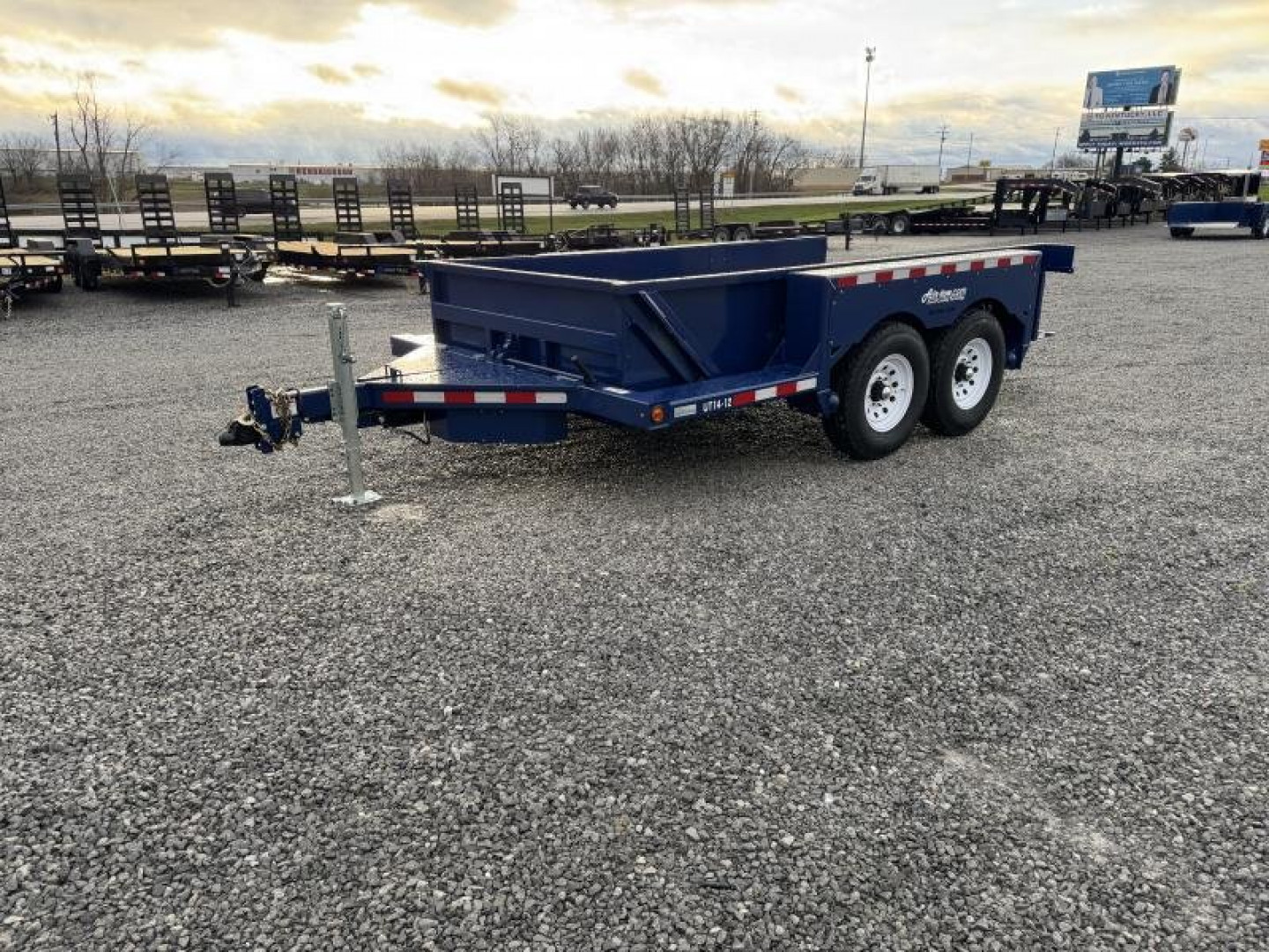 New 2025 Air Tow UT14-12 Hydraulic Drop Deck Trailer