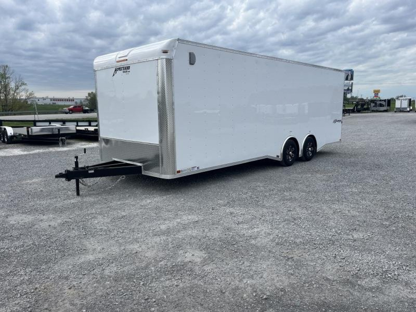 New 2025 Homesteader 8.5'x24' Champion Spread Axle