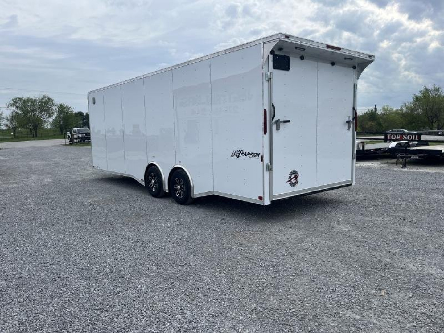 New 2025 Homesteader 8.5'x24' Champion Spread Axle