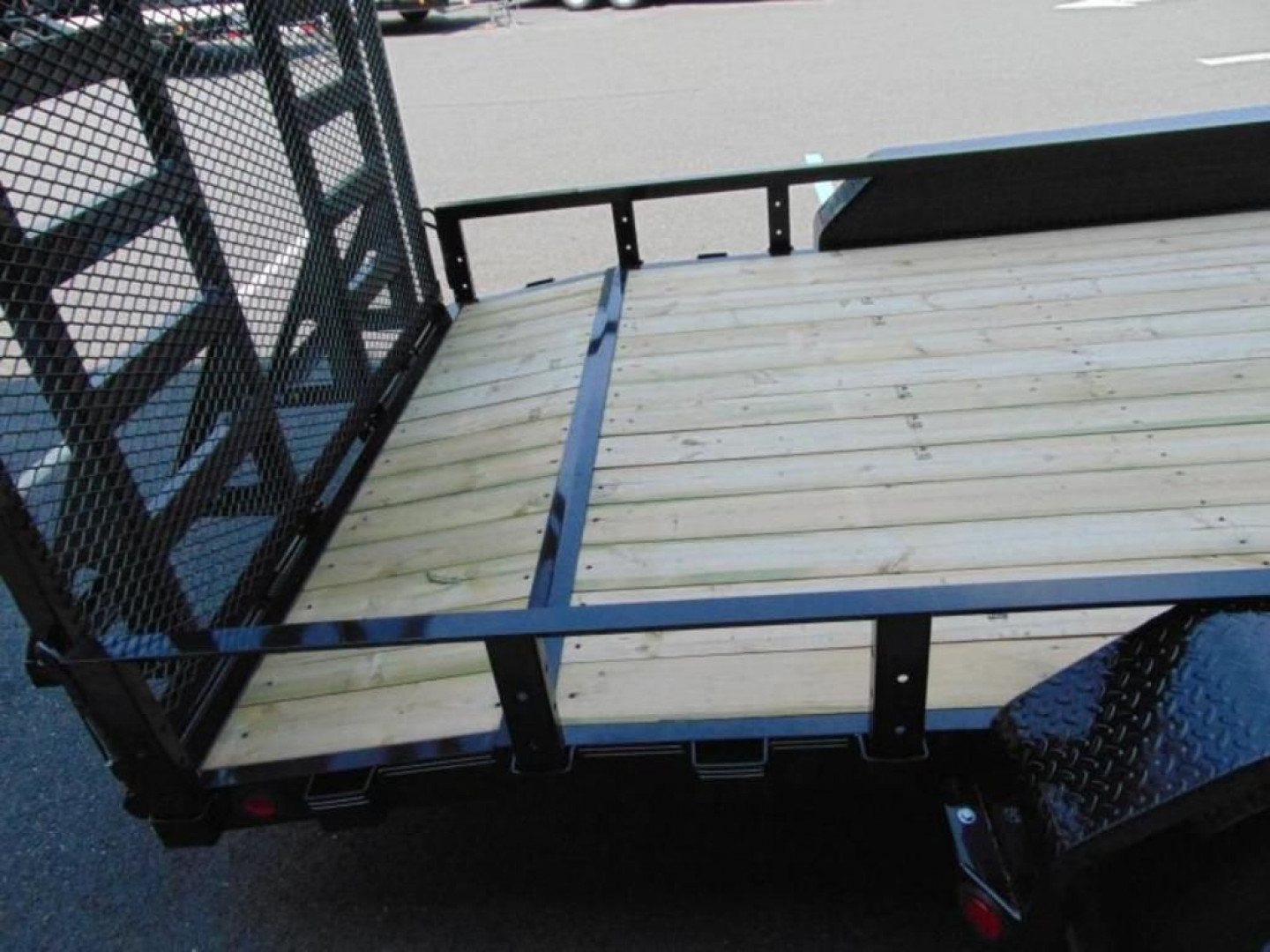 New 2024 PJ Trailers 83" Tandem Axle Channel Utility (UL) 20'