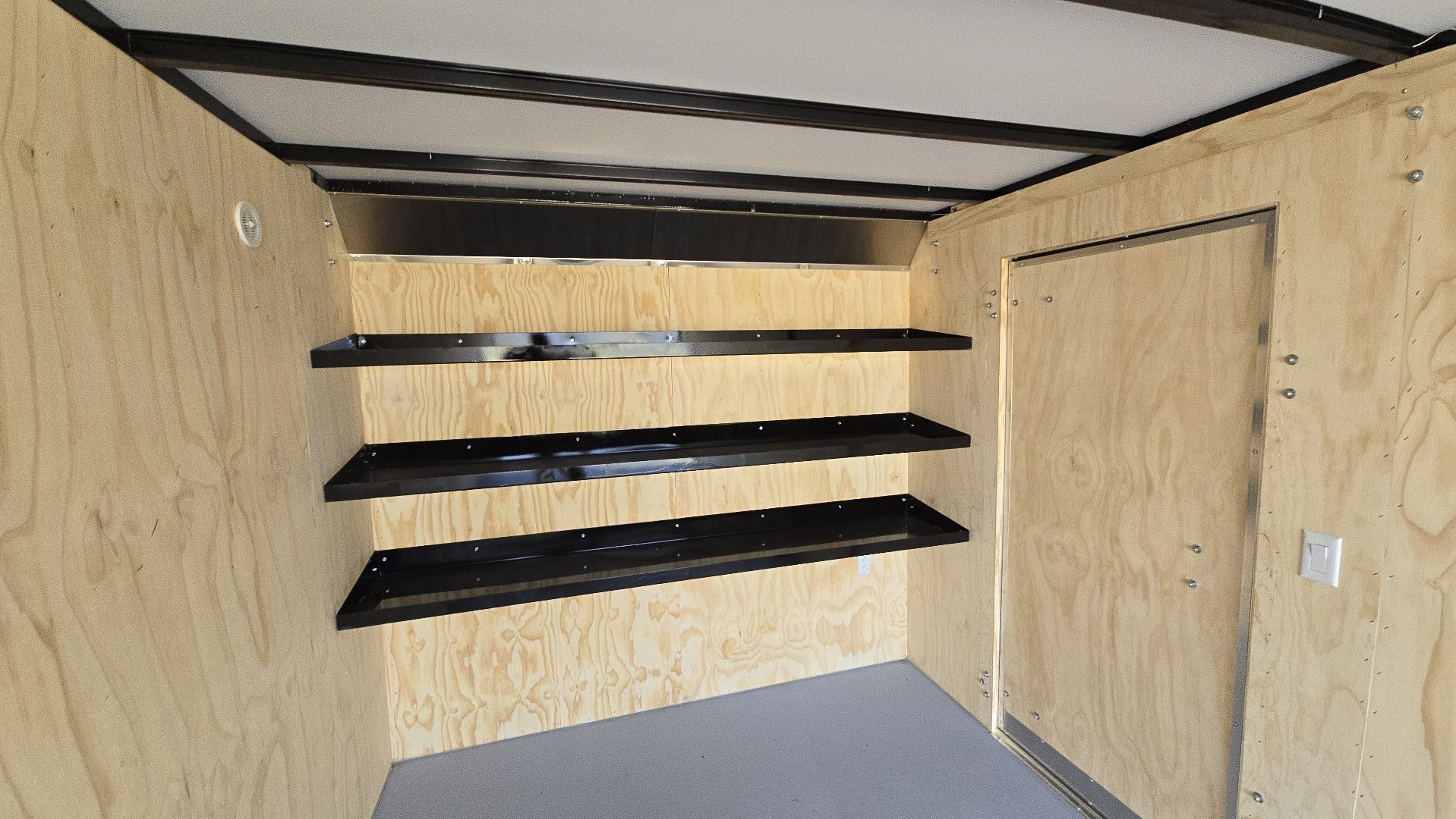 New Car Mate Trailers Contractor / 9990 GVWR / 8.5'x18'