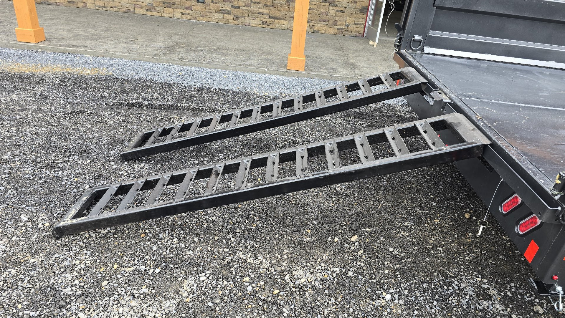 New Diamond C Trailers Deckover Dump Trailer / 14,9k GVWR / 96"x14'