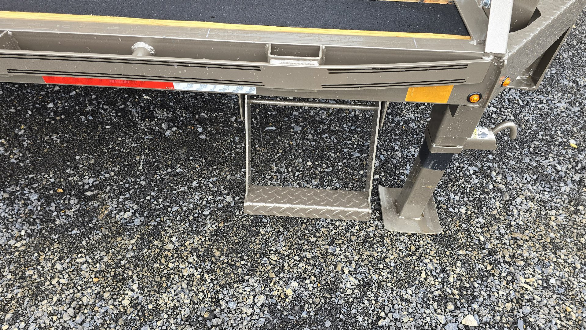 New Diamond C Equip Trailer /18K GVWR / 102"x30'