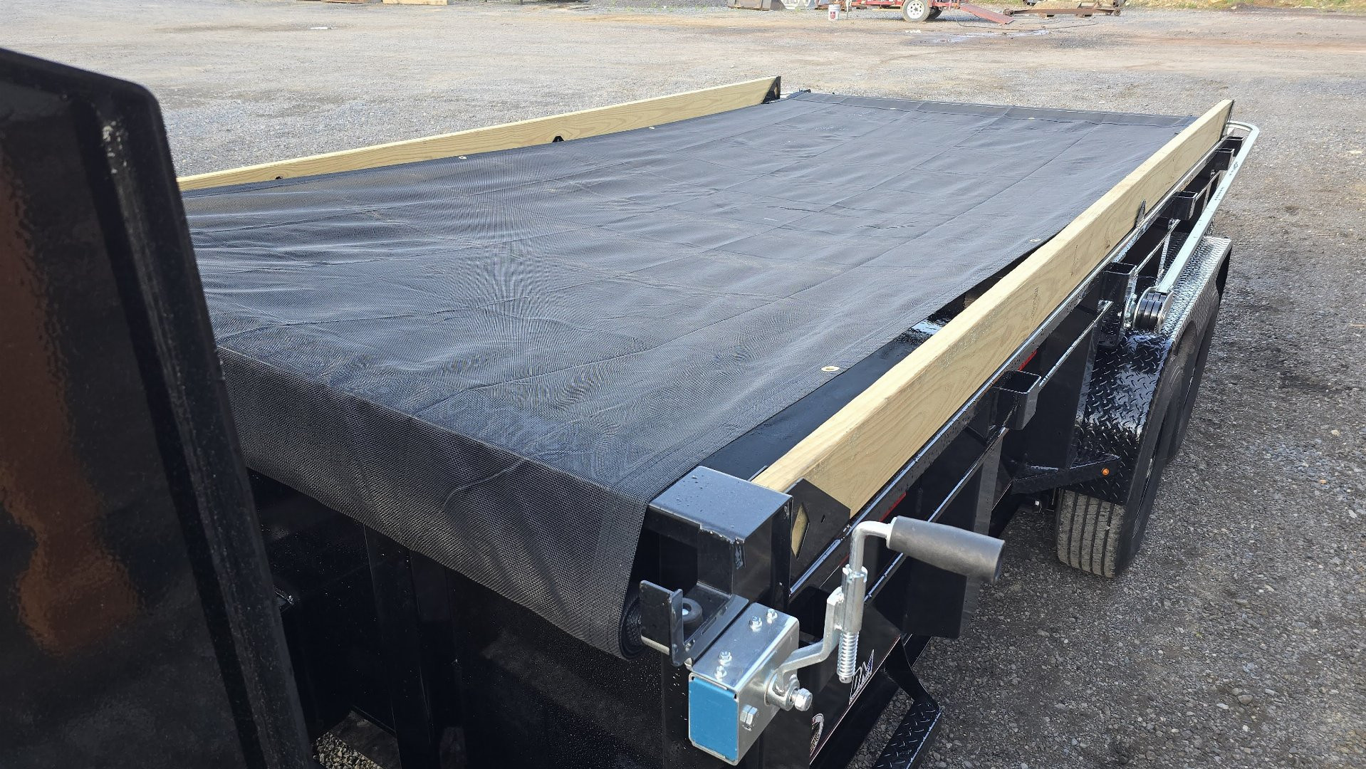 New Diamond C GN Dump Trailer / 14.9K GVWR / 82"x14'