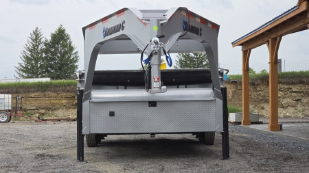 New Diamond C GN Dump Trailer / 14.9K GVWR / 82"x16'