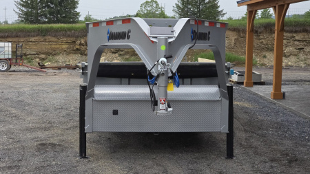 New Diamond C GN Dump Trailer / 14.9K GVWR / 82"x16'