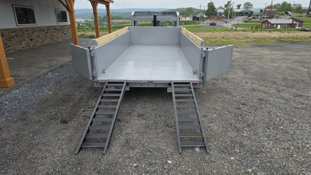 New Diamond C GN Dump Trailer / 14.9K GVWR / 82"x16'