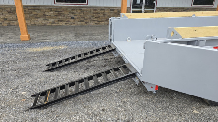 New Diamond C GN Dump Trailer / 14.9K GVWR / 82"x16'