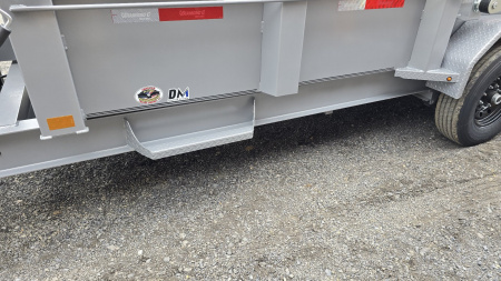 New Diamond C GN Dump Trailer / 14.9K GVWR / 82"x16'