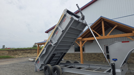 New Diamond C GN Dump Trailer / 14.9K GVWR / 82"x16'
