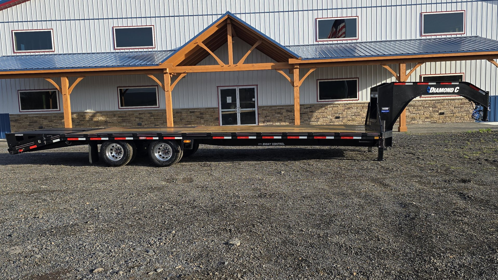 New Diamond C Equip. Trailer /25K GVWR / 102"x30'