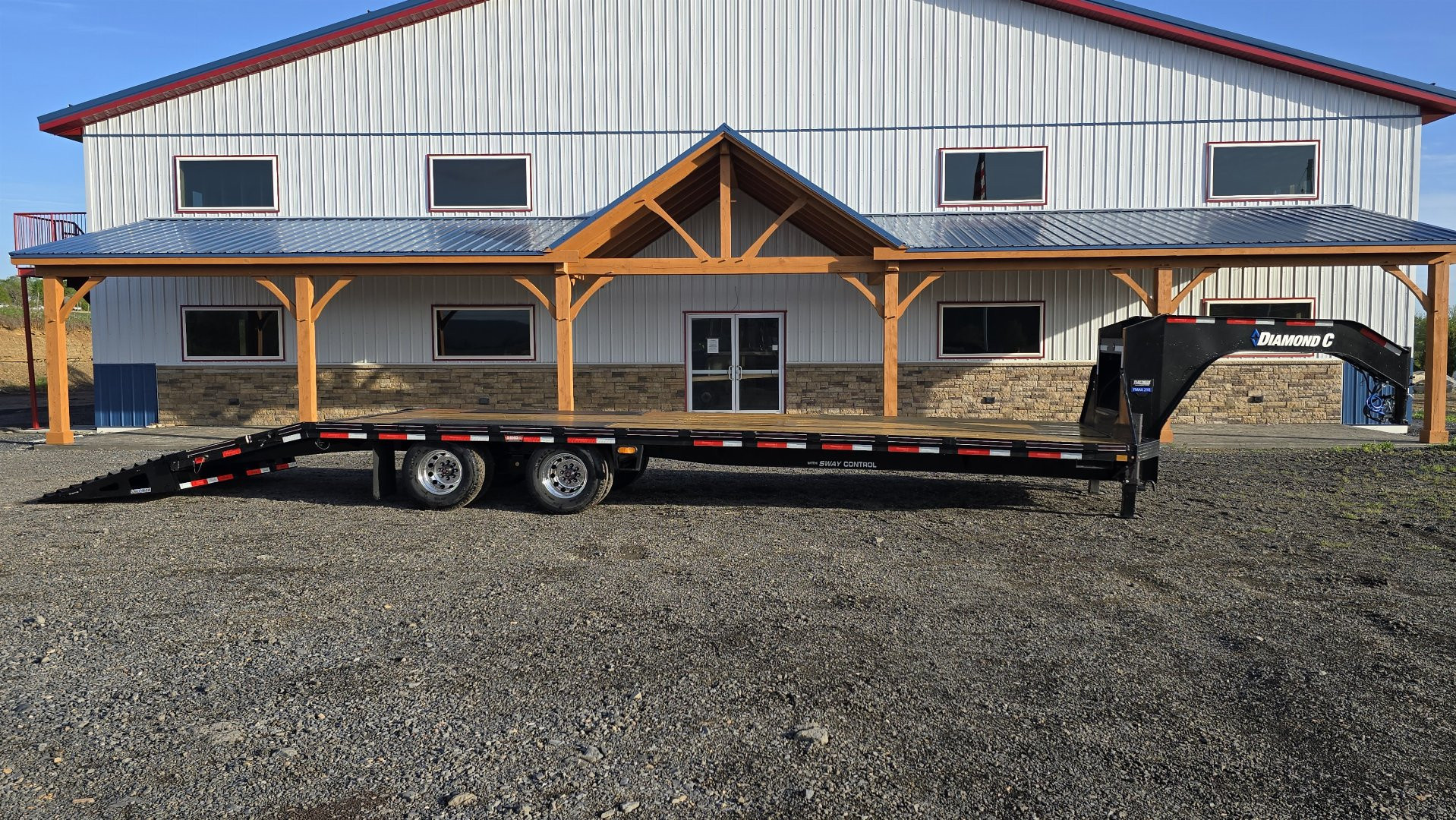 New Diamond C Equip. Trailer /25K GVWR / 102"x30'
